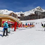 アパートホテル Odalys Tourotel ヴァル・トランス